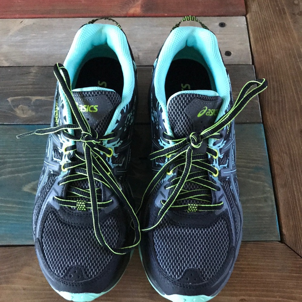 ASICS Gel Venture 6 size 9